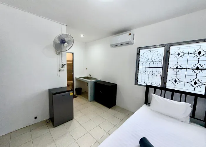 Patong Canal Villa 100